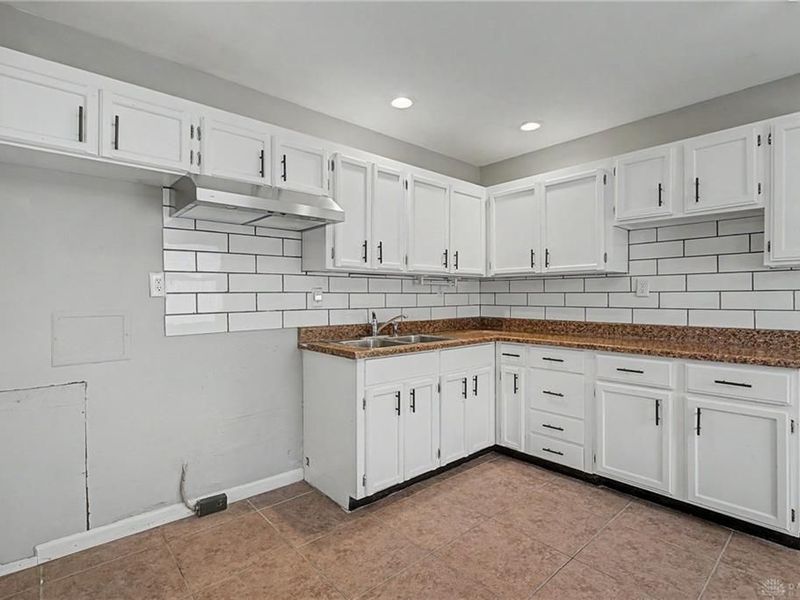 179 Southview Drive, Troy, OH 45373 Photo 9