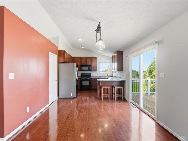 112 Ascot Glen Drive, Franklin Township, OH 45005 Photo 11