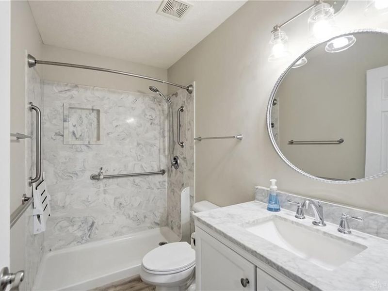 112 Ascot Glen Drive, Franklin Township, OH 45005 Photo 38