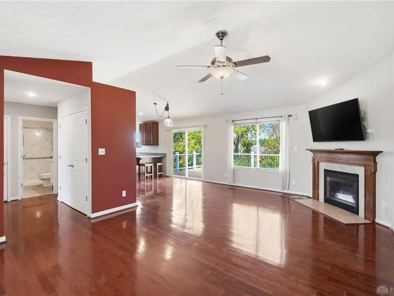 112 Ascot Glen Drive, Franklin Township, OH 45005 Photo 9