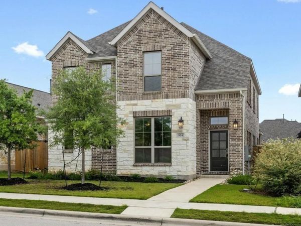 924 Azul Lagoon DR, Leander, TX 78641