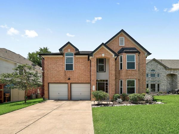 703 Ivy CT , Round Rock, TX 78681
