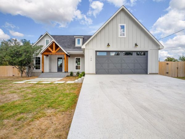 106 W Briar DR , Granite Shoals, TX 78654