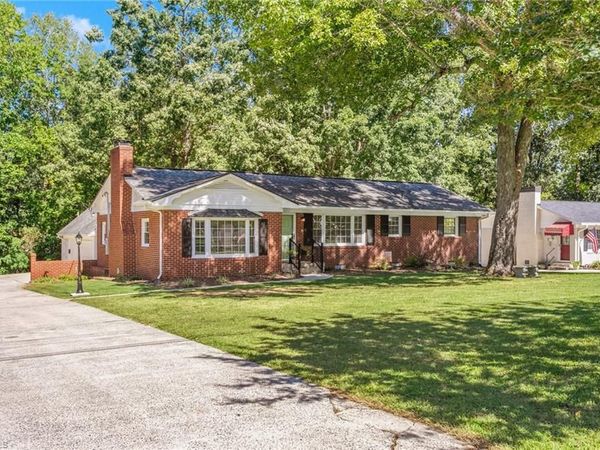1777 Robinhood Drive , Burlington, NC 27217