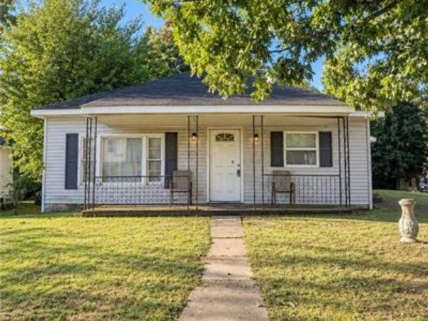 2811 Camborne Street , Greensboro, NC 27407