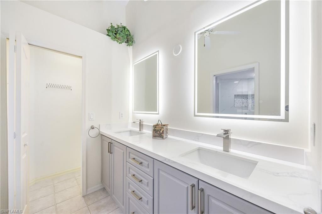 13060 Hamilton Harbour Dr , Unit H11, Naples, FL 34110 Photo