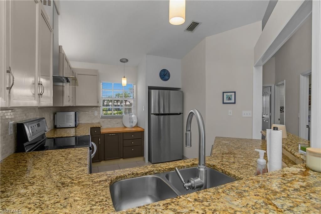 13131 Castle Harbour Dr, Unit M7, Naples, FL 34110 Photo
