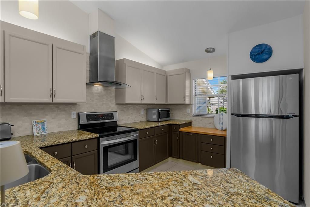 13131 Castle Harbour Dr, Unit M7, Naples, FL 34110 Photo