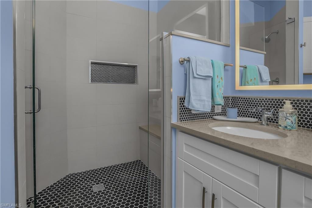 13131 Castle Harbour Dr, Unit M7, Naples, FL 34110 Photo