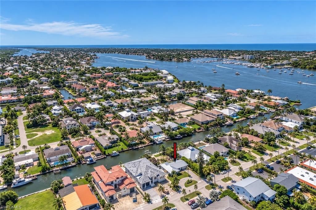 1540 Curlew Ave, Naples, FL 34102 Main Photo
