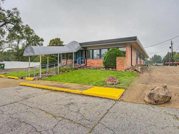 1226 Grand Avenue , West Des Moines, IA 50265