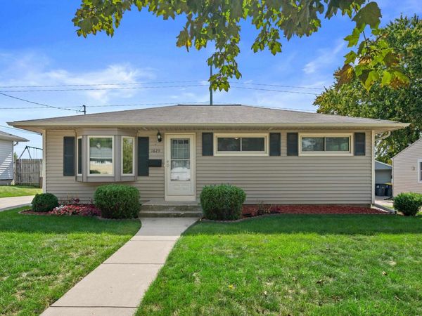 1623 Birch Drive, Waukesha, WI 53188