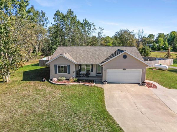 7902 S Ronda Drive, Fremont, MI 49412