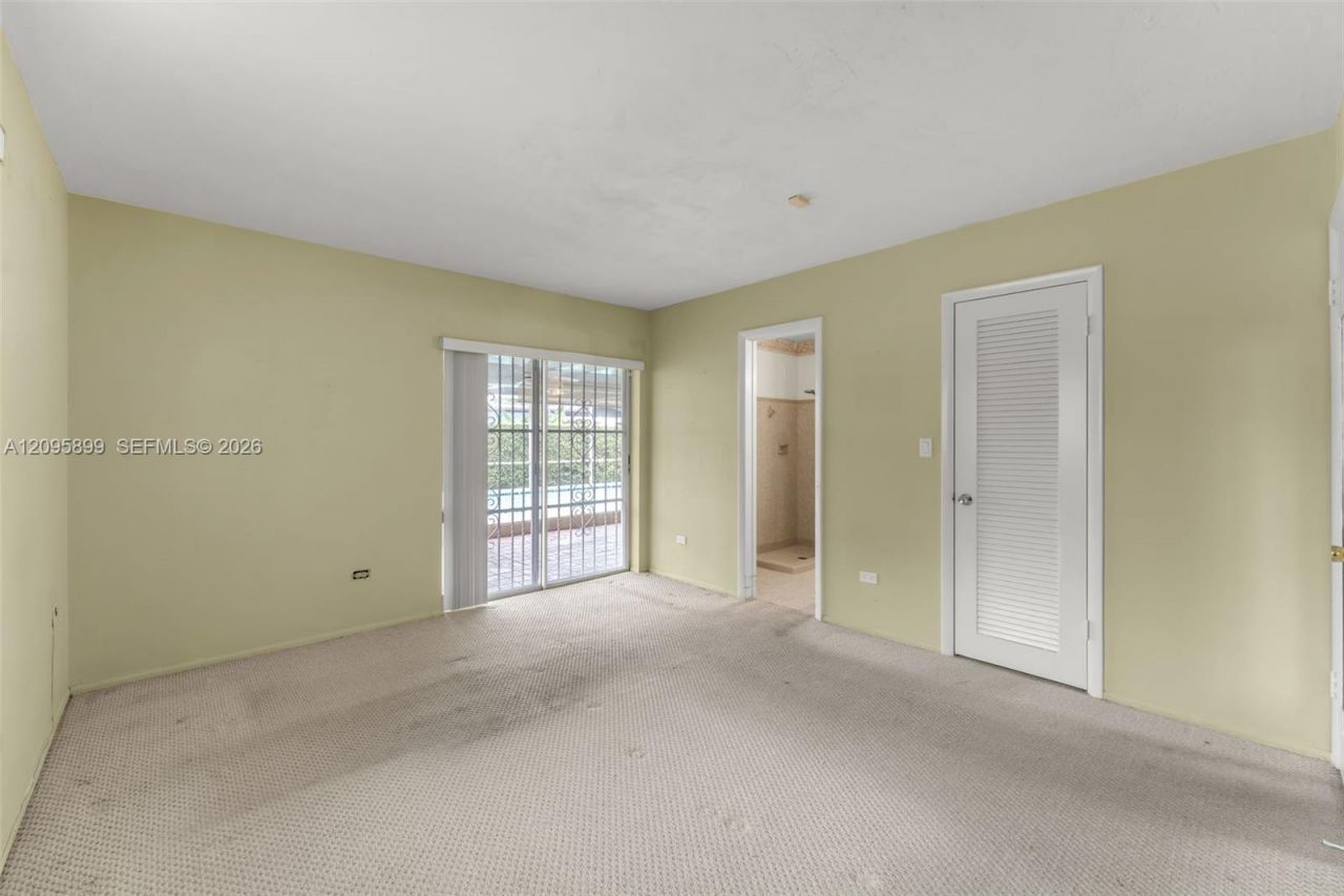 1820 SW 102nd Ave , Miami, FL 33165 Photo