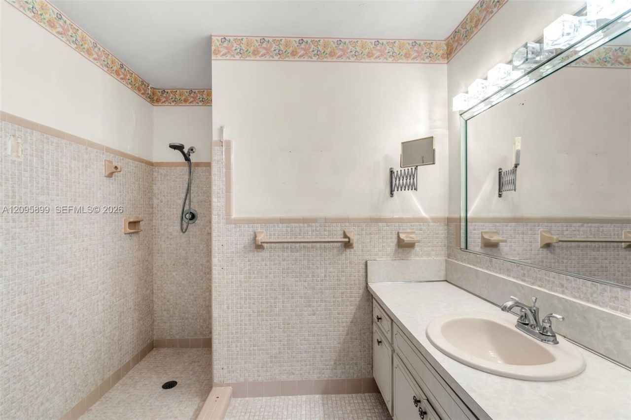 1820 SW 102nd Ave , Miami, FL 33165 Photo