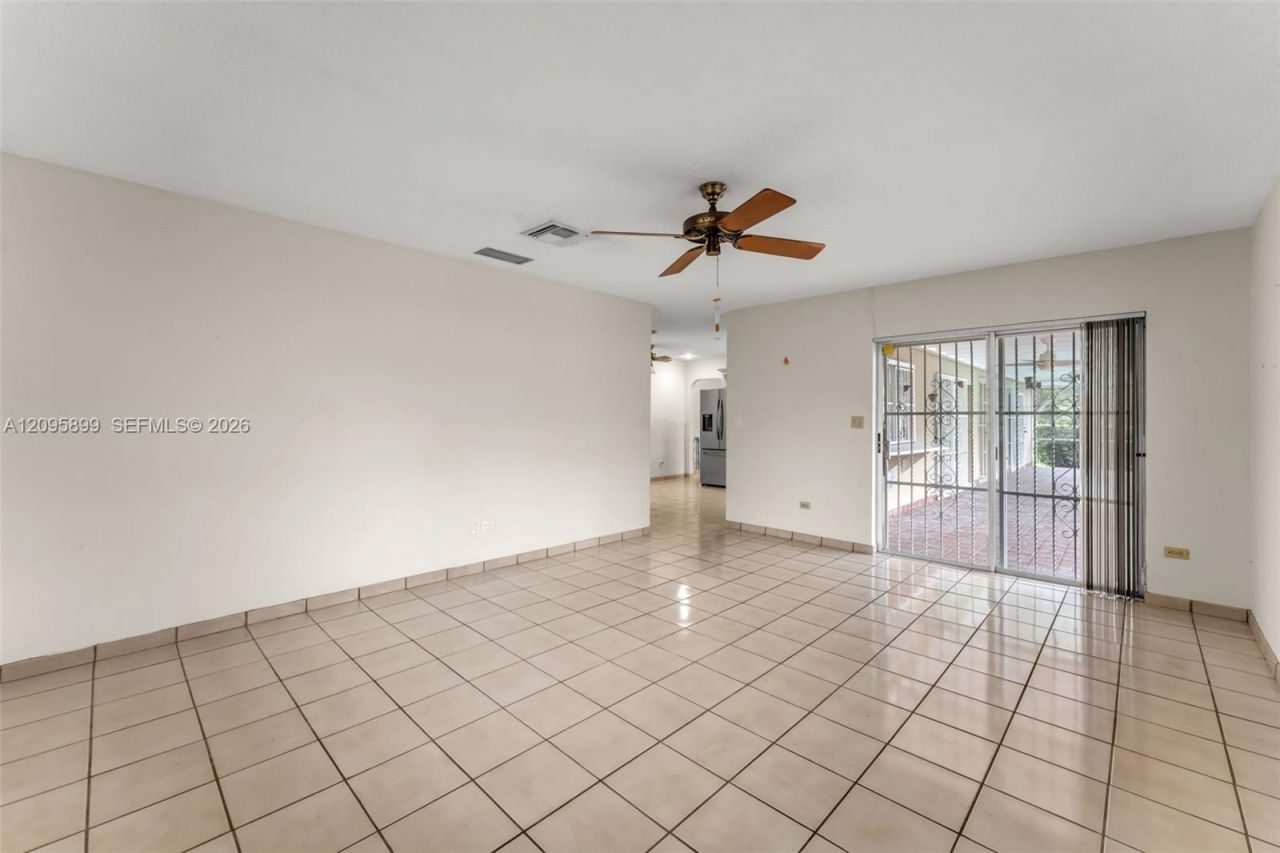 1820 SW 102nd Ave , Miami, FL 33165 Photo
