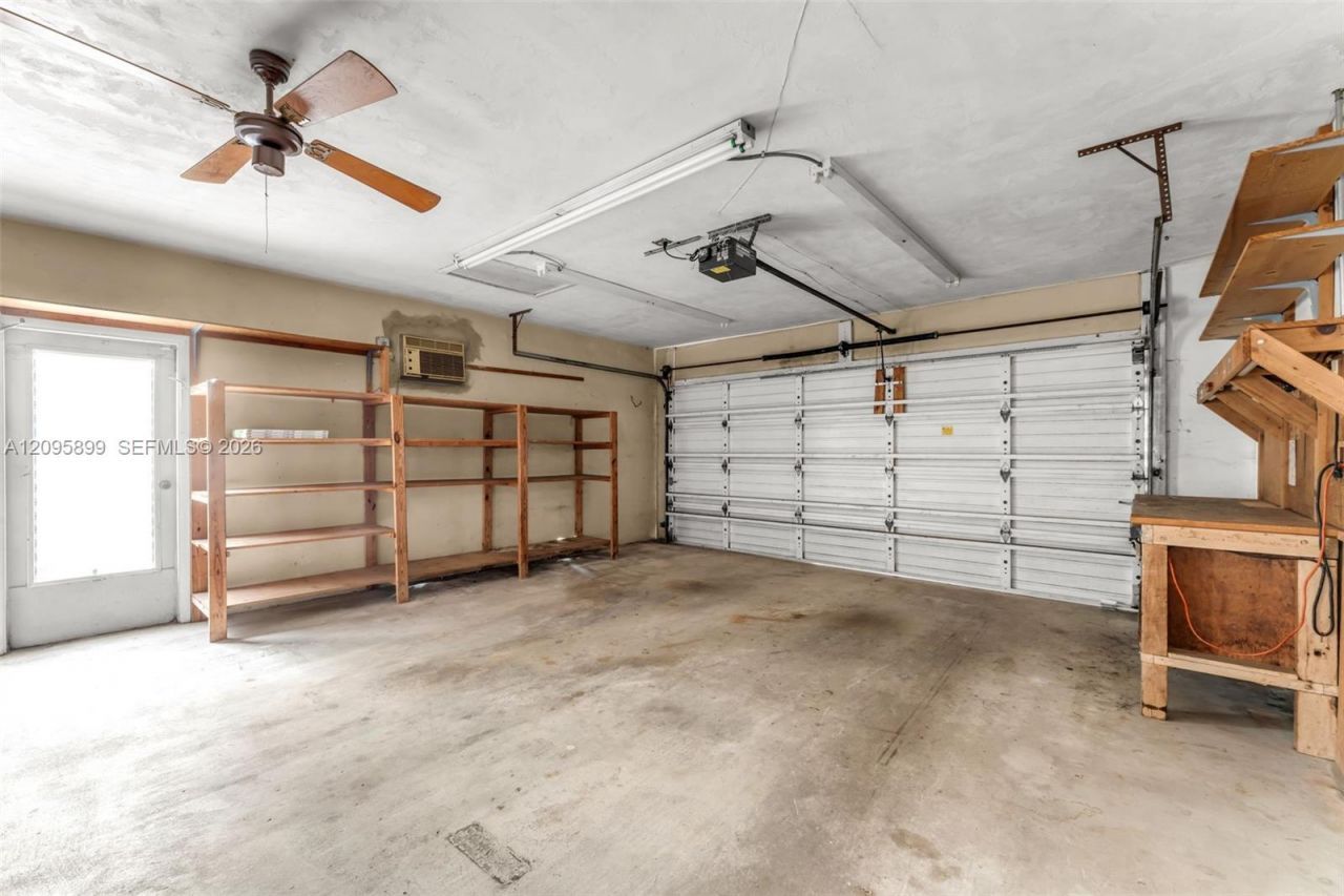 1820 SW 102nd Ave , Miami, FL 33165 Photo
