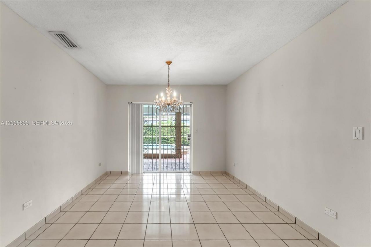 1820 SW 102nd Ave , Miami, FL 33165 Photo