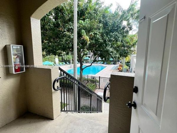 5940 W Sample Rd , Unit 304, Coral Springs, FL 33067