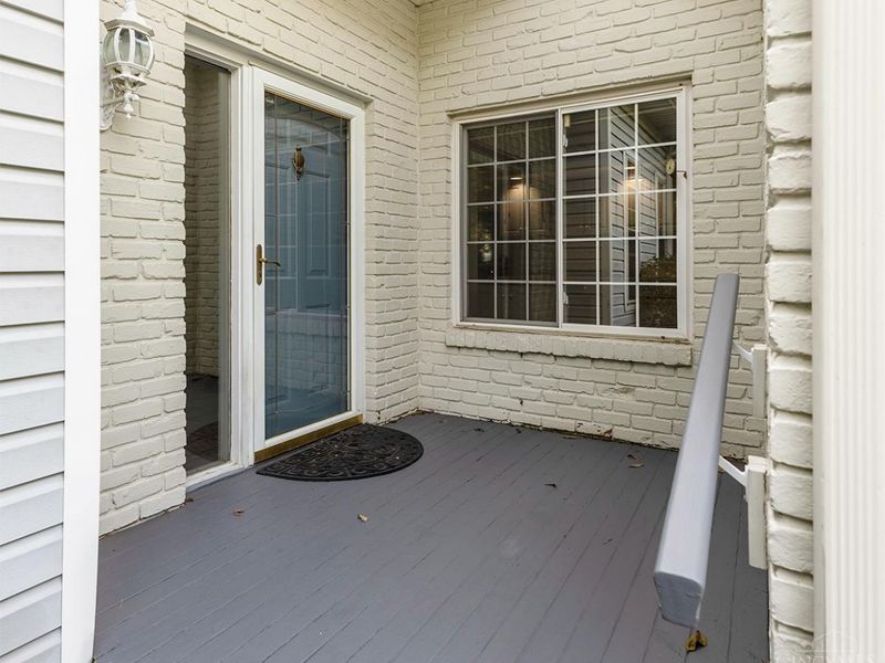 12152 Peak Drive, Springdale, OH 45246 Photo 5