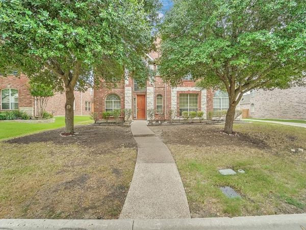 701 Walnut Bend Drive, Mansfield, TX 76063