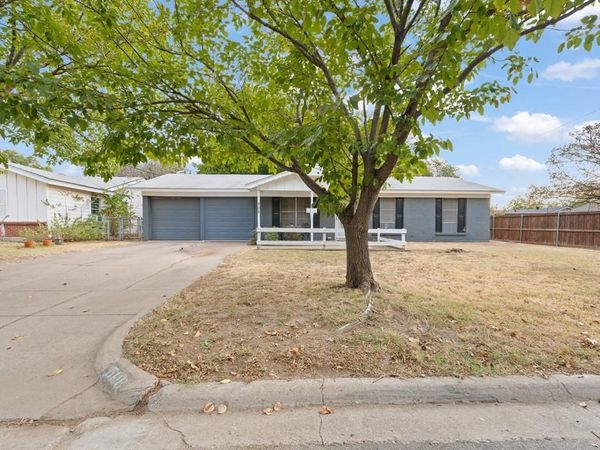508 NW Newton Drive, Burleson, TX 76028