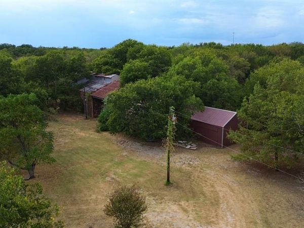 111 Park Street , Ladonia, TX 75449