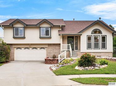 15610 Franklin Circle, Omaha, NE 68118