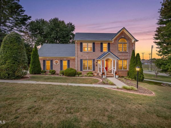 100 Colonial Court, Kingsport, TN 37663