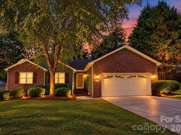 101 Antelope Drive , Mount Holly, NC 28120
