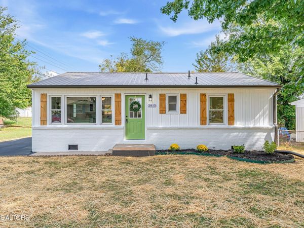 2815 London Circle, Knoxville, TN 37917