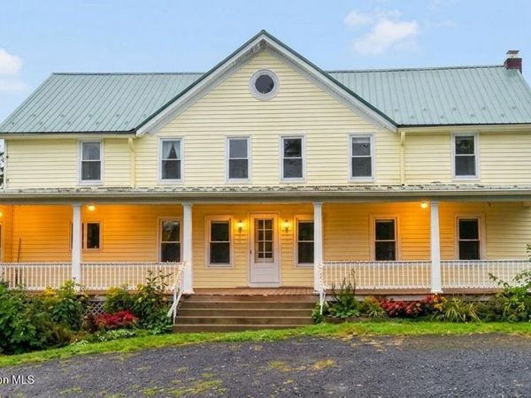 979 County Route 401, Westerlo, NY 12193