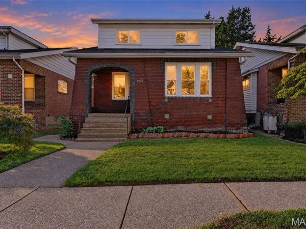6922 Marquette Avenue , St Louis, MO 63139
