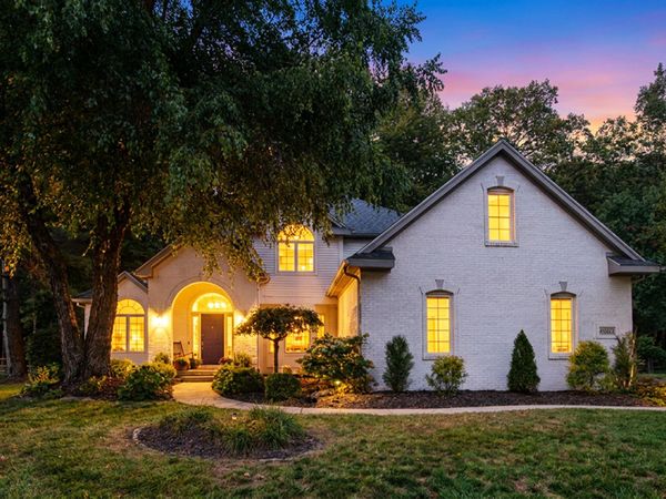 4090 Deerfield Woods Drive, Lambertville, MI 48144