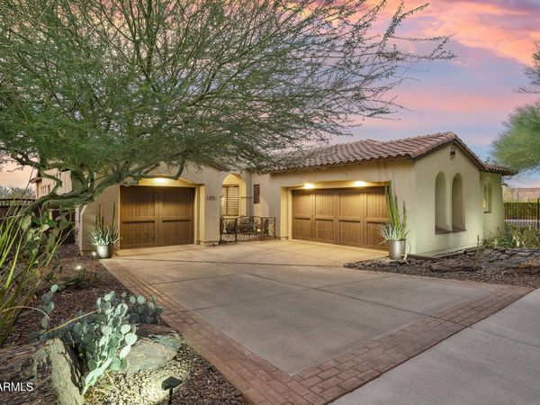 2334 E Samantha Way, Phoenix, AZ 85042