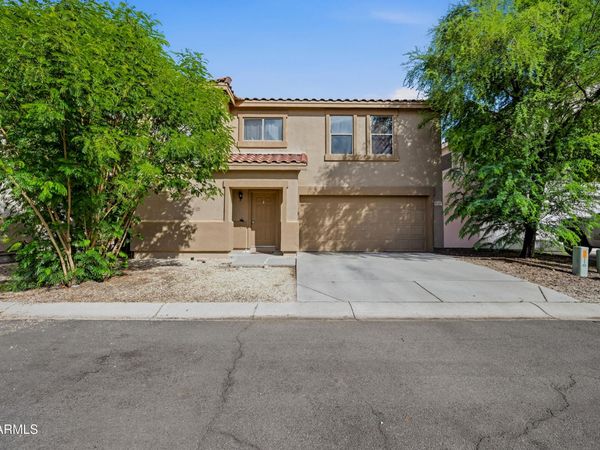 3247 S BOWMAN Road, Apache Junction, AZ 85119