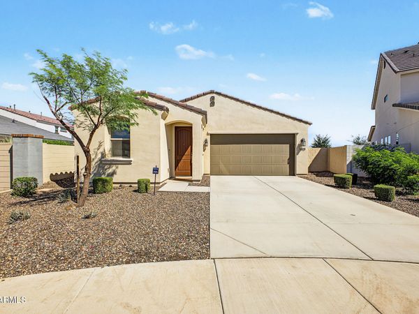 35121 N MAGNETTE Way, San Tan Valley, AZ 85144