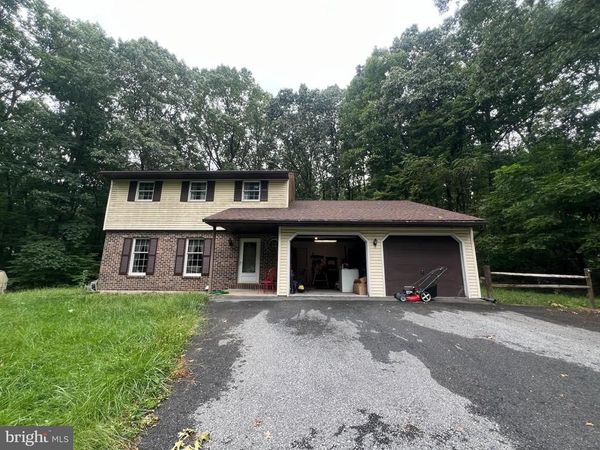 162 STITZER ROAD , FLEETWOOD, PA 19522
