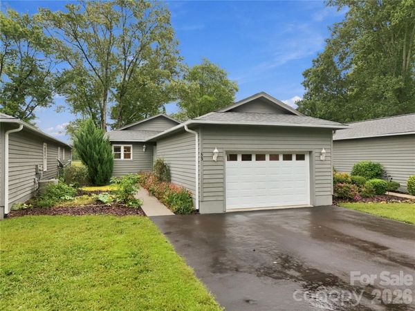 53 Southern Fairway Court , Unit D2, Etowah, NC 28729