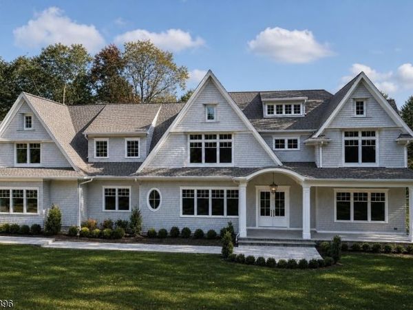 265 Terrace Rd, Franklin Lakes, NJ 07417