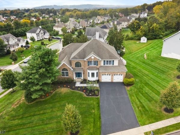 5 Mountain View Rd, Lopatcong, NJ 08865