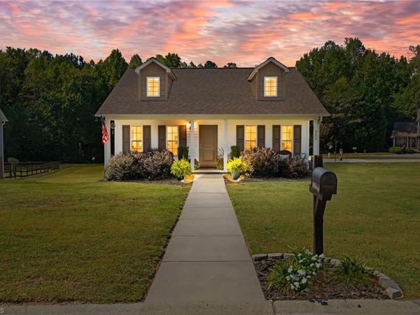 222 Santa Fe Circle , Thomasville, NC 27360
