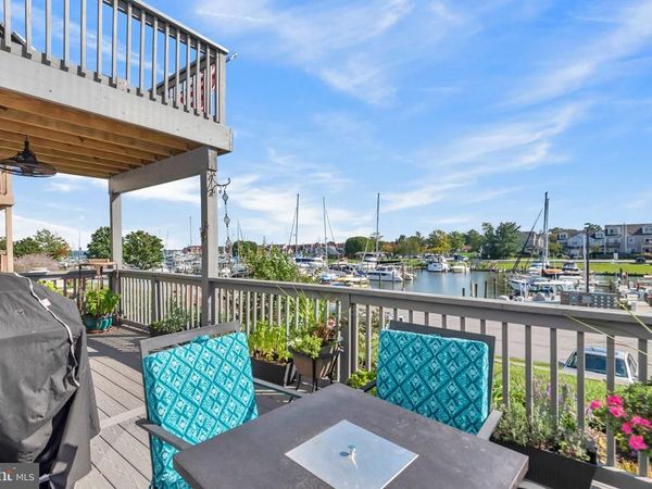 208 WIDGEON WAY, CHESTER, MD 21619