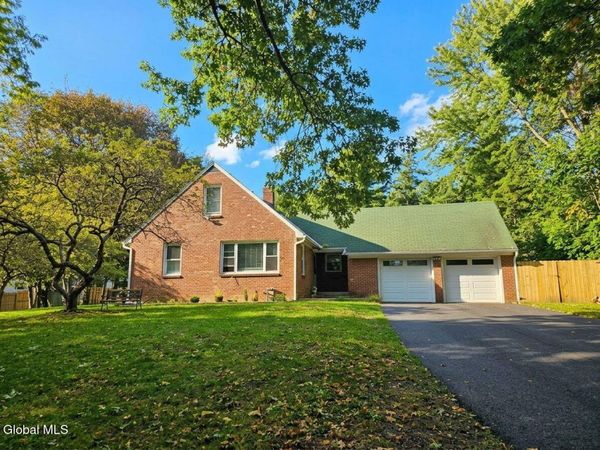 1016 New Loudon Road, Colonie, NY 12047