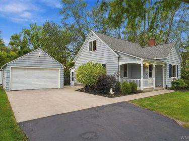 9521 Greiner Road, Clarence, NY 14031