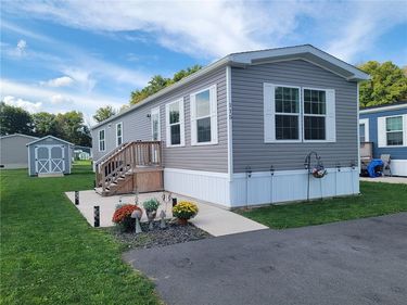 115 Briarwood Drive, Weedsport, NY 13166
