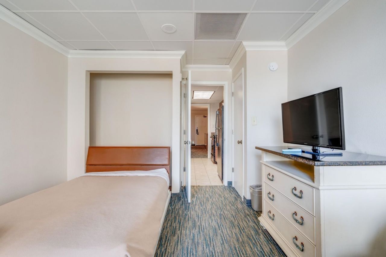 1105 S Ocean Blvd.  Photo 11