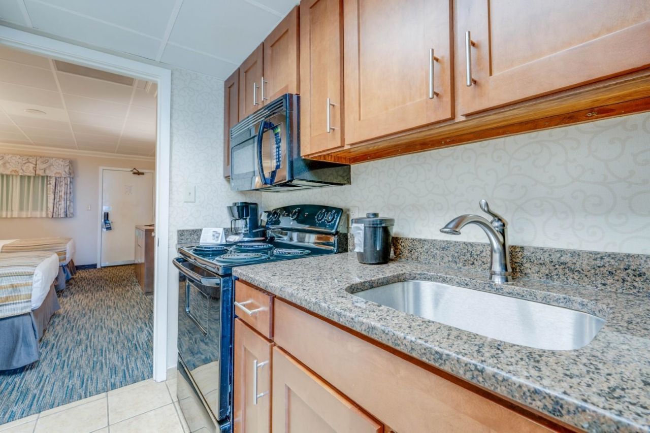 1105 S Ocean Blvd.  Photo 6