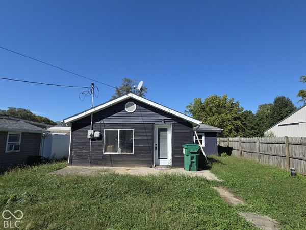 1036 Hendricks Avenue , Shelbyville, IN 46176