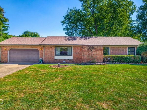 130 Brookside Court , Franklin, IN 46131